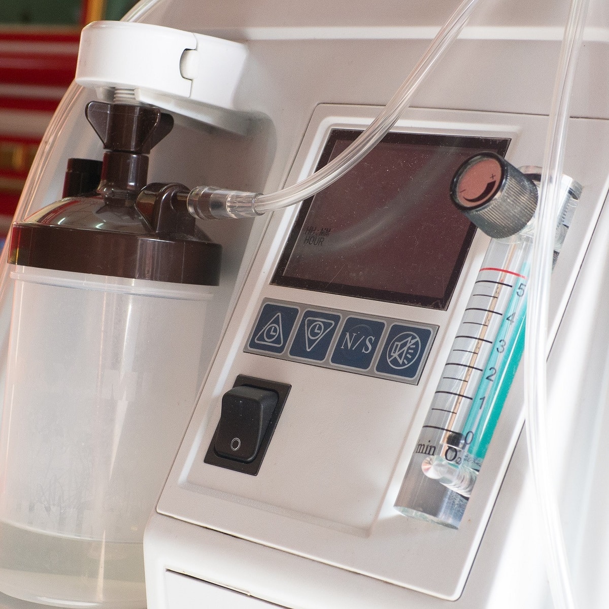 Running an Oxygen Concentrator with a UPS Battery Backup System